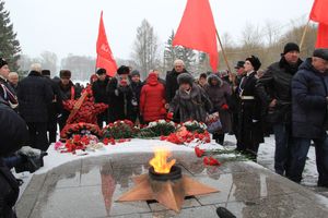 В Аллее Героев в Великих Луках прошёл Торжественный митинг  (ФОТО)