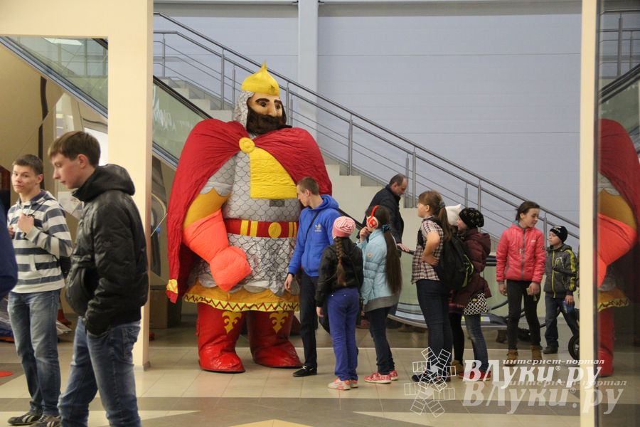 В ТЦ «Апельсин» прошла весенняя ночь распродаж