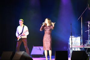В Великих Луках состоялся концерт Юлии Савичевой (фото)
