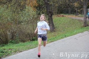 Легкоатлетический осенний кросс прошел в Великих Луках (фото)