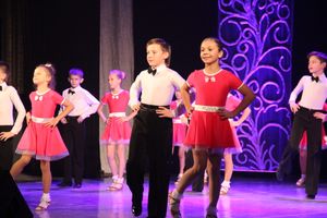 Юные артисты ГДК им. Ленина поздравили мам с праздником (ФОТО)