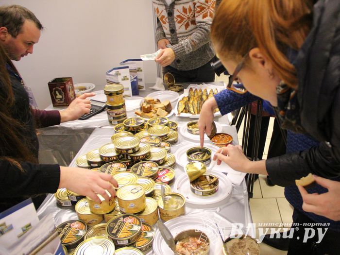 В ДК ЛК открылась 7-я Великолукская универсальная выставка (ФОТО, ВИДЕО)