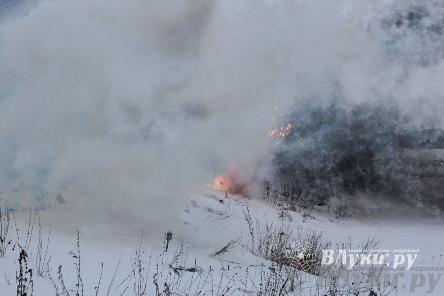Реконструкция битвы за освобождение Великих Лук