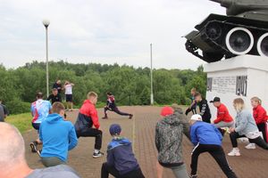 Великолучане провели зарядку с чемпионом (ФОТО)