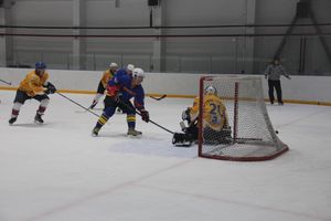 Великолукские хоккейные клубы провели матч в рамках чемпионата города (ФОТО)