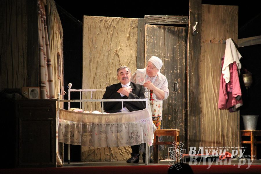 Народные артисты России выступили в Великих Луках (фото)