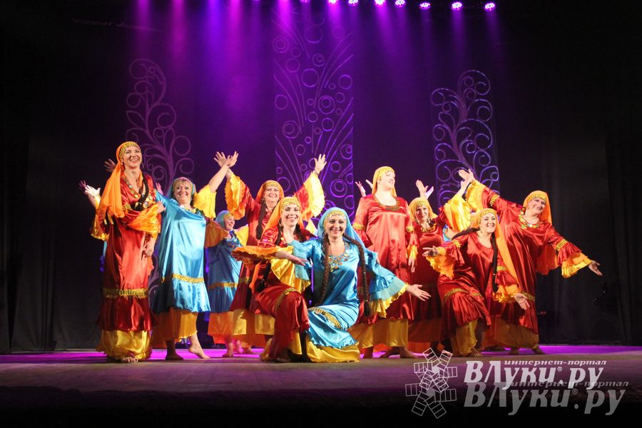  В ДК им. Ленина состоялся отчетный концерт студии восточного танца «Восточные сладости» (фото)