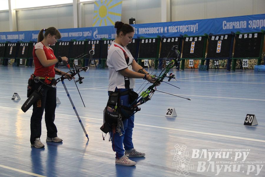 Великолучанка Александра Савенкова стала обладательницей золота на всероссийских соревнованиях по стрельбе из лука (фото)