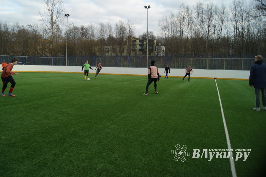 В Великих Луках завершился турнир по дворовому футболу (ФОТО)