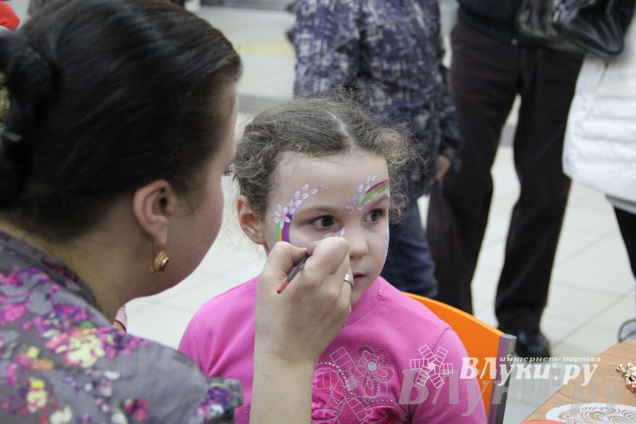 Ночь распродаж в ТЦ «Апельсин»