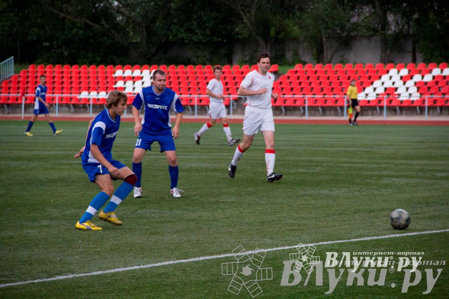 Футбольный матч «Экспресс-2» — «КПРФ»