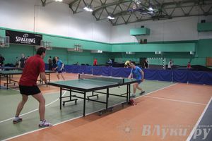 В Великих Луках прошло Первенство города по настольному теннису (фото)