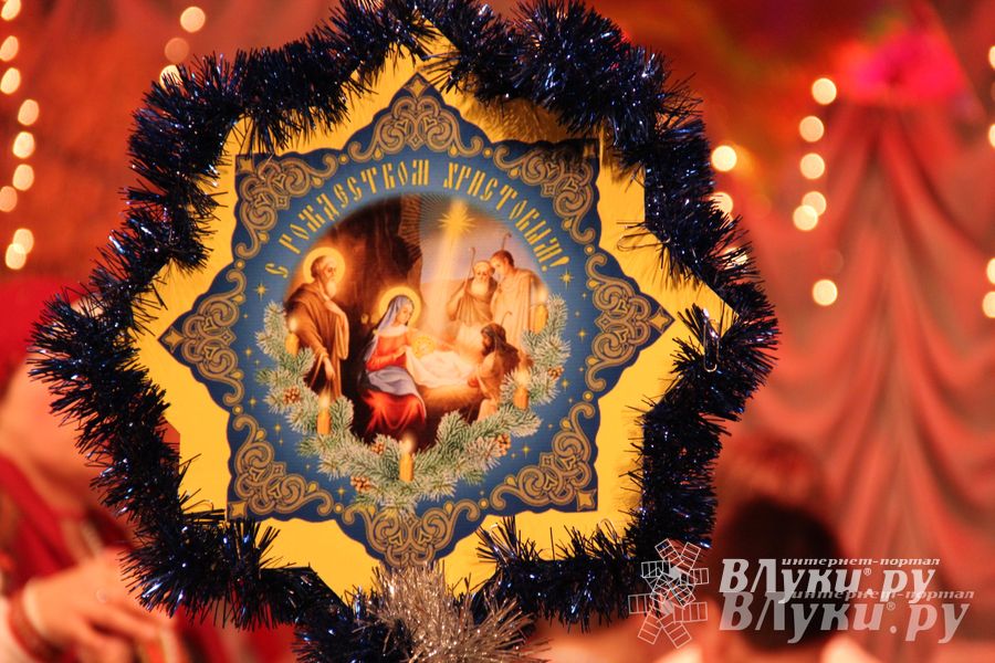  Рождественский концерт ансамбля «Заряница» прошел в Великих Луках (фото)