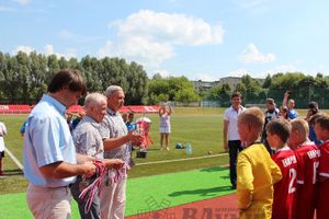 Юные футболисты из Калининграда стали победителями турнира «Локобол» в Великих Луках (фото)