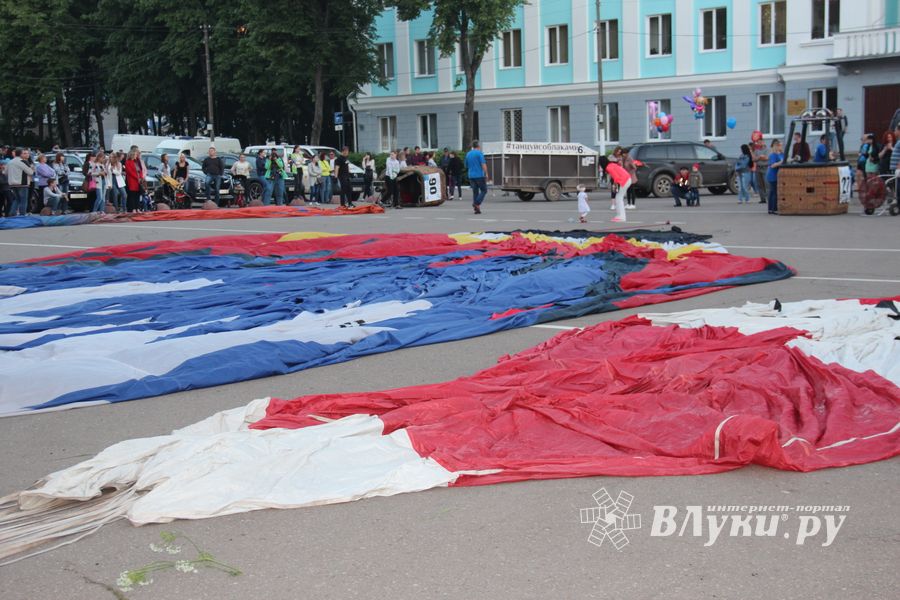 22-я Международная встреча воздухоплавателей завершилась традиционным ночным свечением аэростатов (ФОТО)