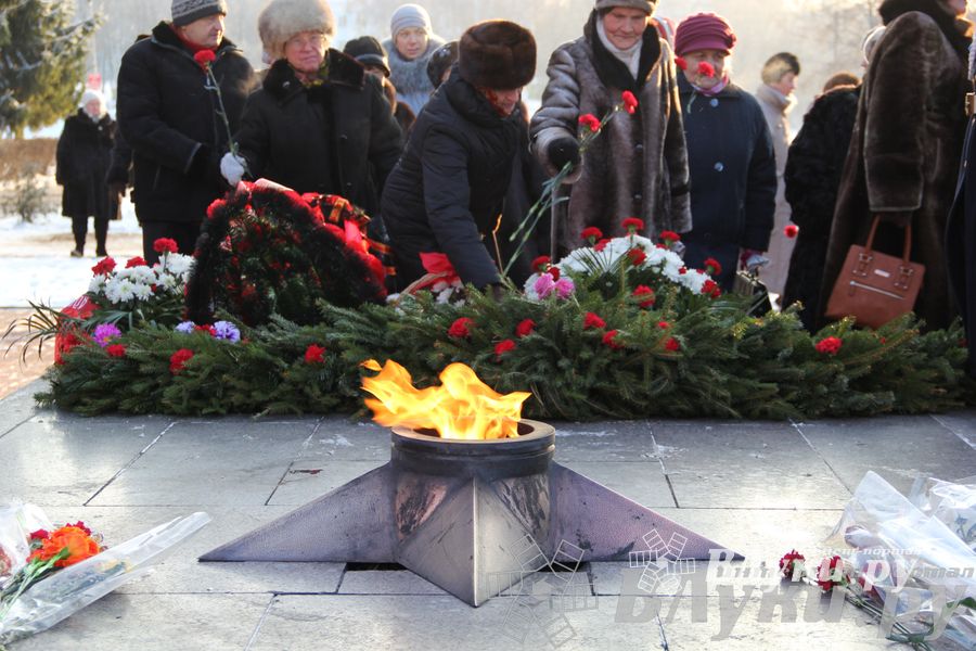 Торжественные мероприятия, посвященные 71-й годовщине освобождения Великих Лук от немецко-фашистских захватчиков (фото)