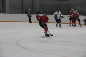 Две победы у великолукских хоккейных команд (ФОТО)