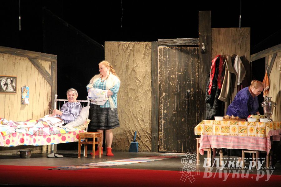 Народные артисты России выступили в Великих Луках (фото)