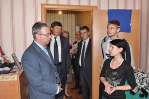 «Власти Великих Лук работают в правильном направлении», – считает главный федеральный инспектор по Псковской области А. В. Устинов (фото)