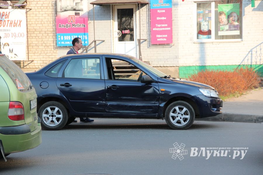 ДТП на пр. Октябрьском (ФОТО)