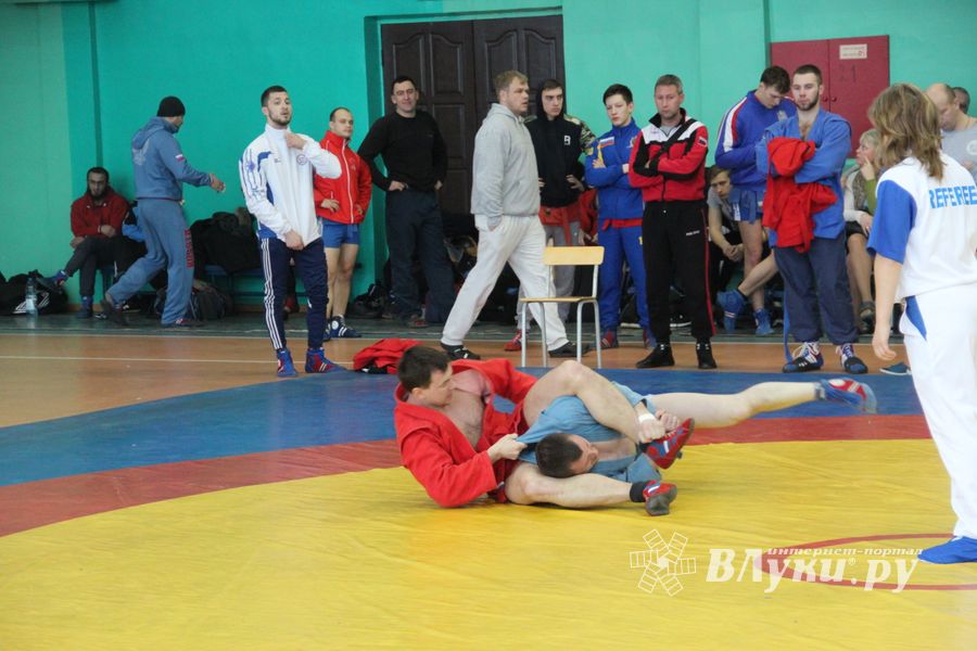 В Великих Луках - время жарких схваток (16+) (ФОТО)