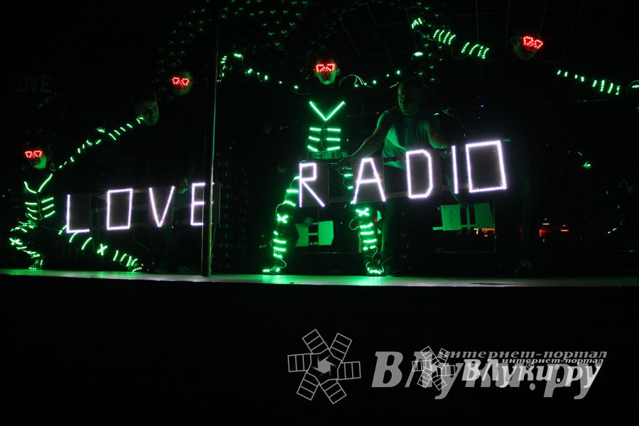 14 февраля в клубе «Хотэй» состоялось ежегодное шоу для влюбленных «Love Story»