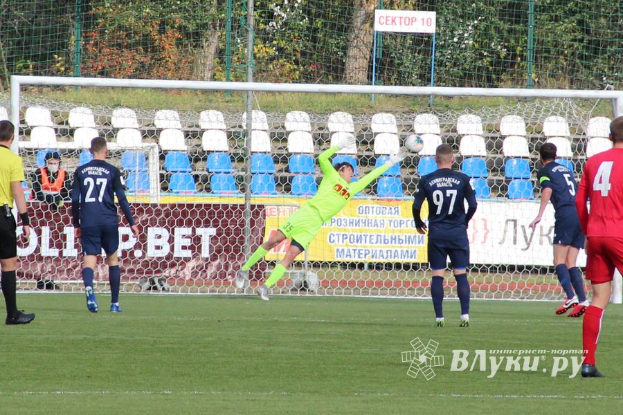 «Луки-Энергия» уступила «Ленинградцу» в домашнем матче (ФОТО)