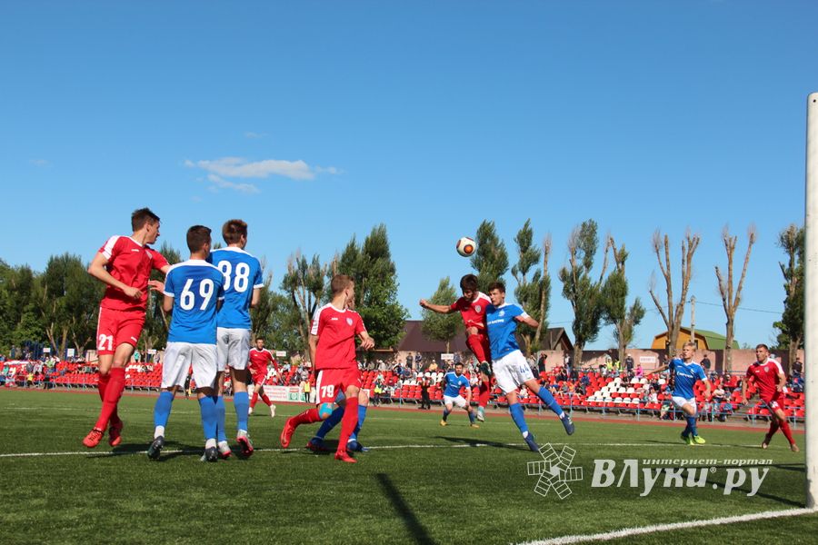 Великолучане проиграли последний домашний матч дебютного сезона (ФОТО)