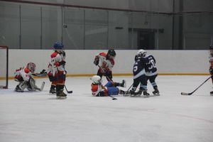 Товарищескике хоккейные игры между детскими командами прошли в Великих Луках (ФОТО)