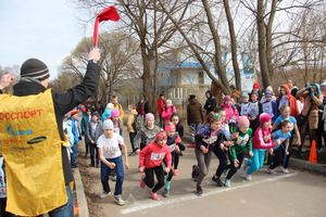 В Великих Луках прошёл легкоатлетический кросс (ФОТО)