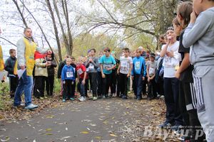 Легкоатлетический осенний кросс прошел в Великих Луках (фото)