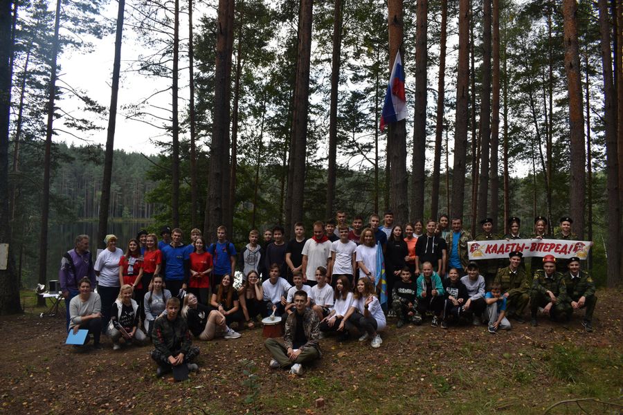Великолукские школьники приняли участие в туристском слёте «Дорогу осилит идущий» (ФОТО)