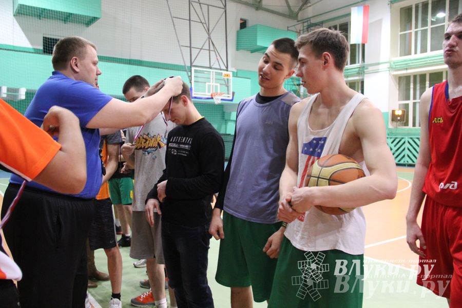 Команды ВЛГАФК стали лучшими на Чемпионате города по баскетболу (фото)