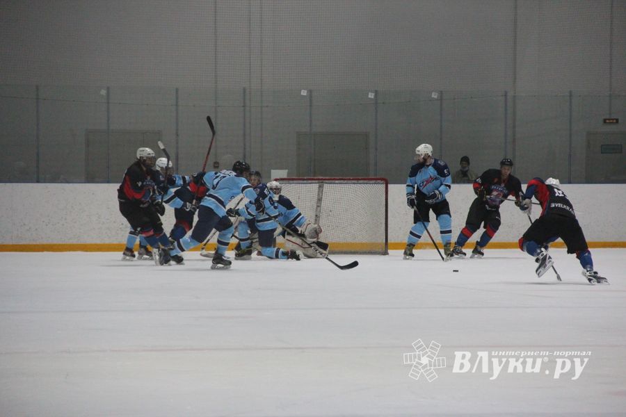 Великолукские хоккеисты в шаге от финала (ФОТО)