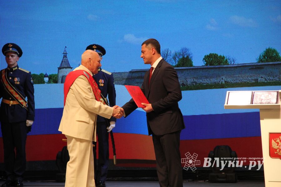 губернатор