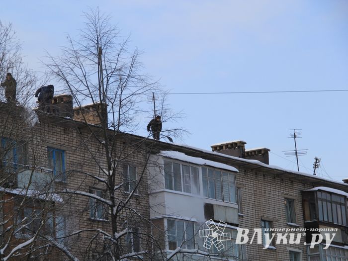 Смелые люди на крах Великих Лук