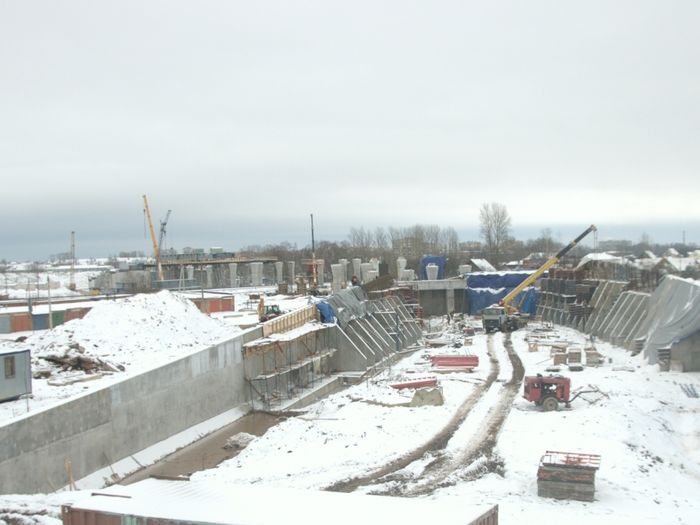В Великих Луках продолжается сборка металлоконструкций пролетного строения путепровода (ФОТО)