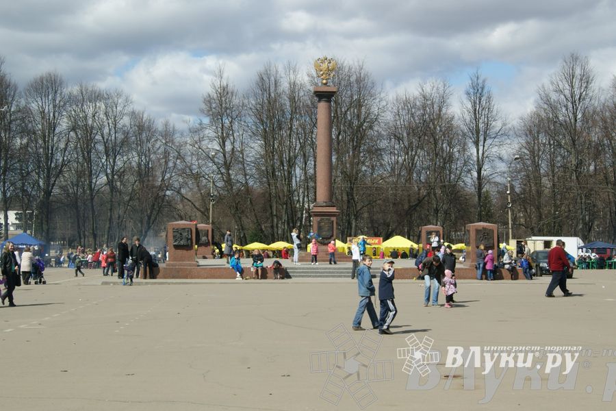 Весенняя ярмарка 2013 прошла в Великих Луках