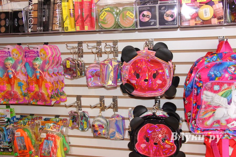 В Великих Луках открылся первый антикризисный магазин «FixZone» (ФОТО)