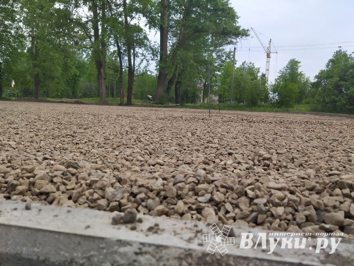 На улице Щорса началось строительство детской площадки (ФОТО)