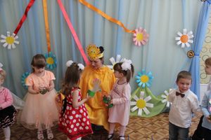 Малыши сада №1 поздравили мам и бабушек с 8 марта