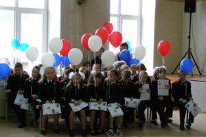 «Последний звонок» в школах Великих Лук