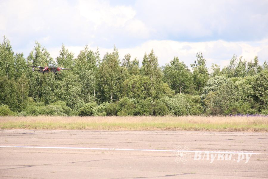 В Великих Луках проходит 7-й Фестиваль авиамодельного спорта (ФОТО)