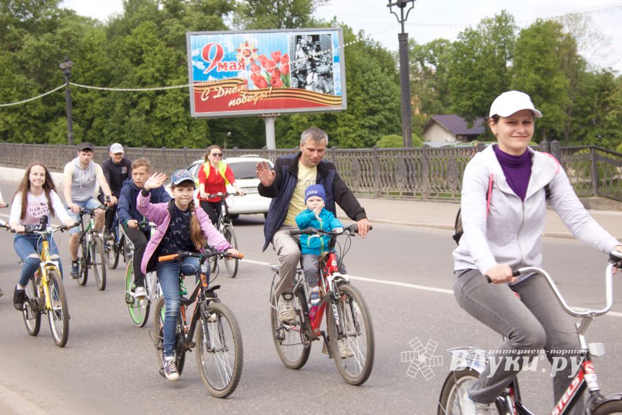 В Великих Луках прошёл Всероссийский велопарад (ФОТО)