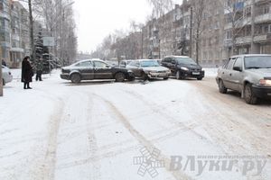 Еще одно ДТП на проспекте Гагарина в Великих Луках (фото)