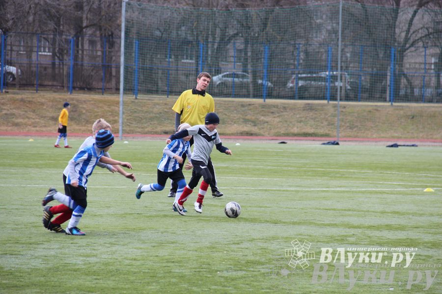 В Великих Луках прошел международный детский турнир по футболу «Наши надежды»