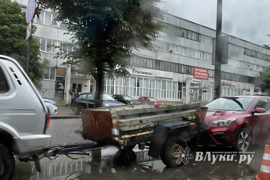 В Великих Луках на Зверева произошло ДТП (ФОТО)