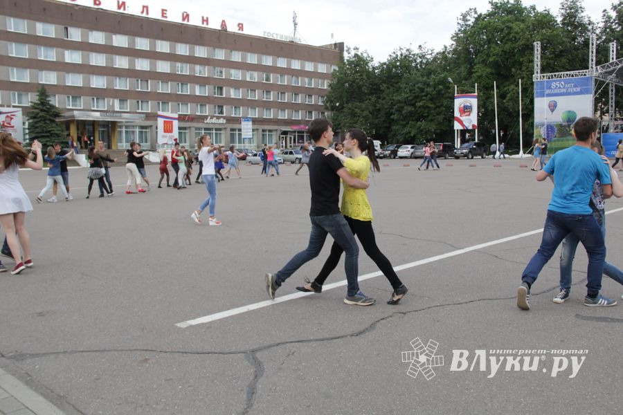 Репетиция вальса