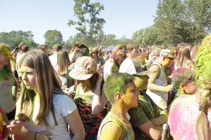 Яркие эмоции «ColorFest» в Великих Луках (ФОТО)
