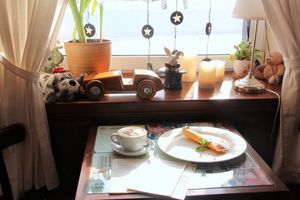 8 марта прекрасных дам приглашают в «Гости»  (ФОТО)